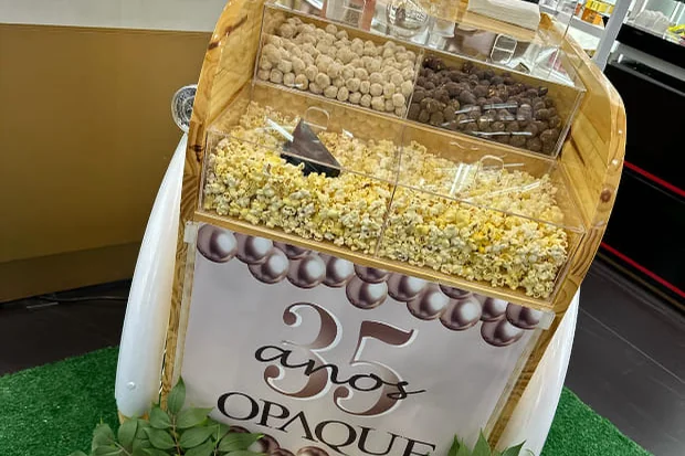 Carrinho de pipocas gourmet da Roh em evento